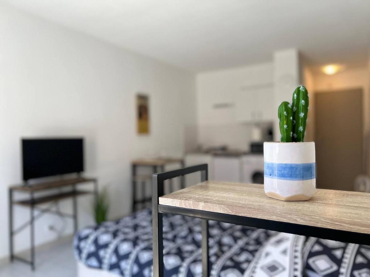 Апартаменти Studio Le 2, Free Parking, Free Wifi, Transports Нім Екстер'єр фото